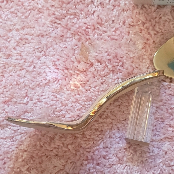 Rose gold clear ankle strap block high heel. Size 9. Cape robbin - Picture 4 of 7